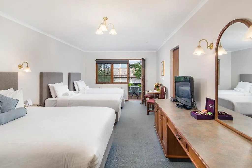 Adelaide Inn 4*,  Australia