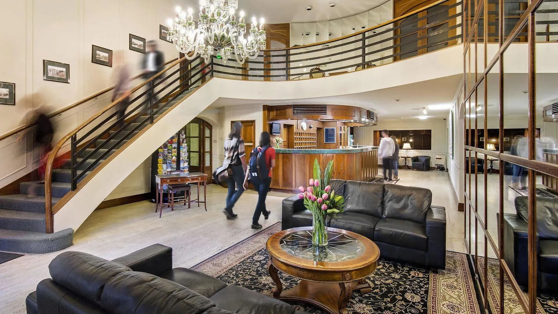 Hotel Adelaide Inn