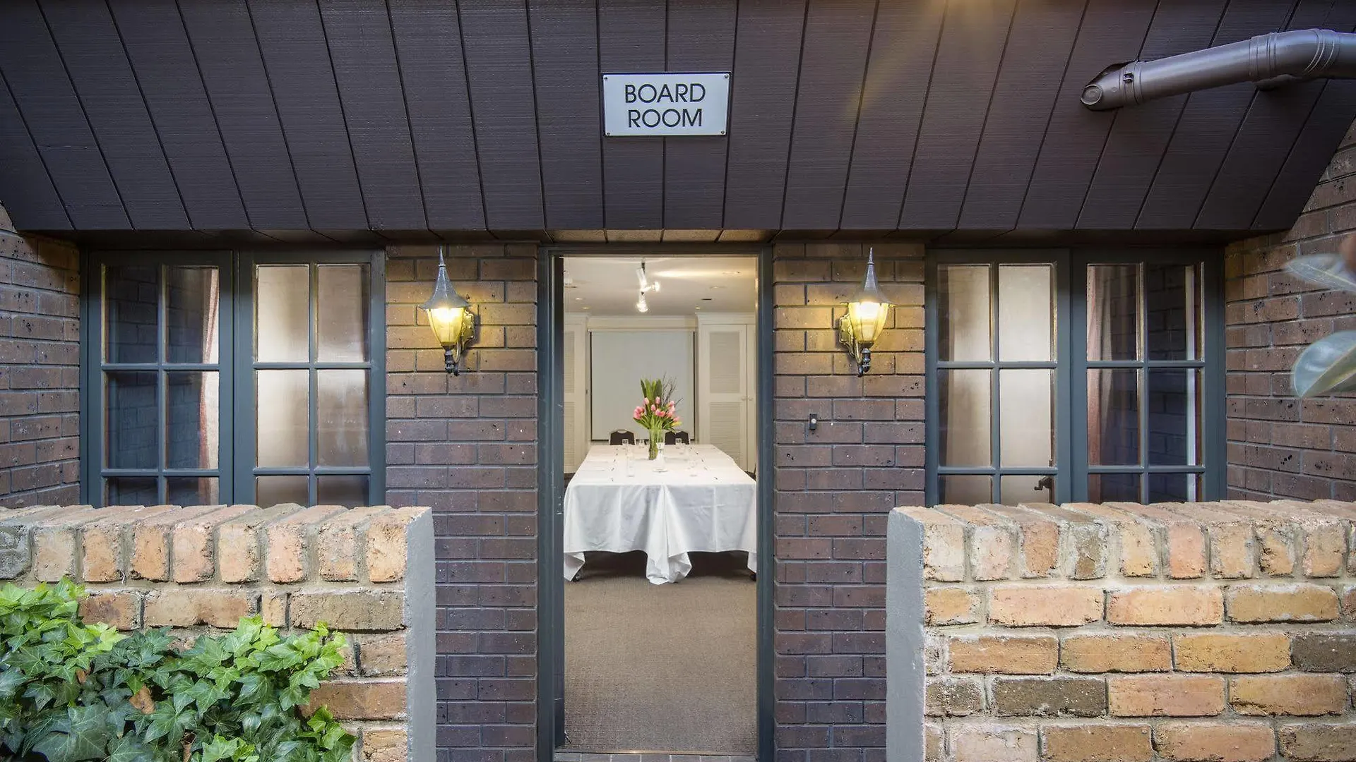 Hotel Adelaide Inn