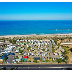 4* Hotel Discovery Parks - Beachfront