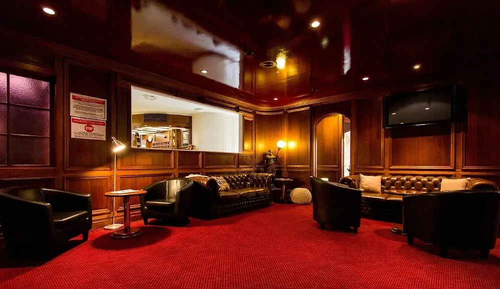 Adelaide Inn Hotel