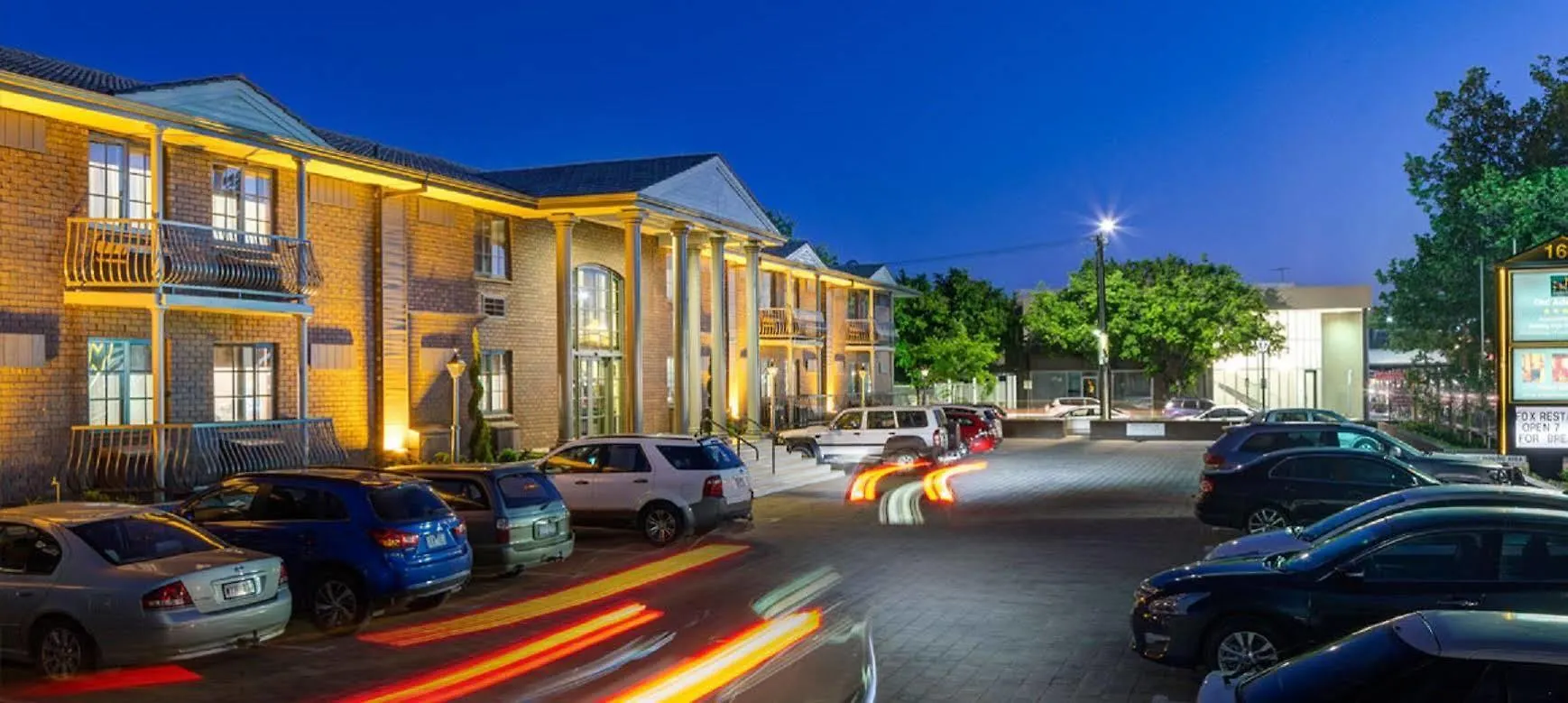 Adelaide Inn